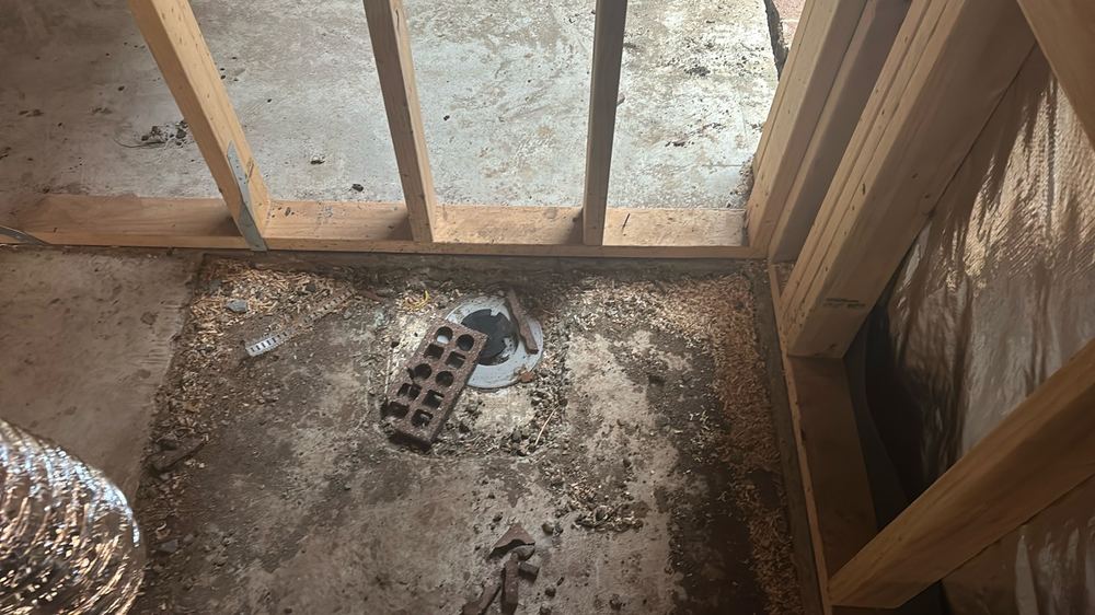 Shower recess projecting over 10mm past the frame, so plaster cannot finish flush, Hoppers Crossing, found during a lock-up inspection in Mambourin