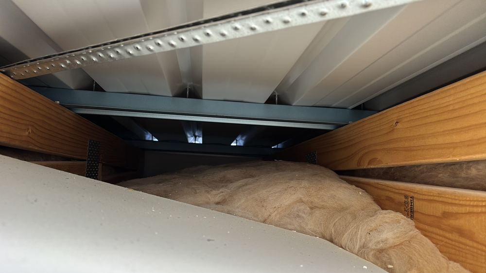 No sarking under the metal roof sheets, Mambourin